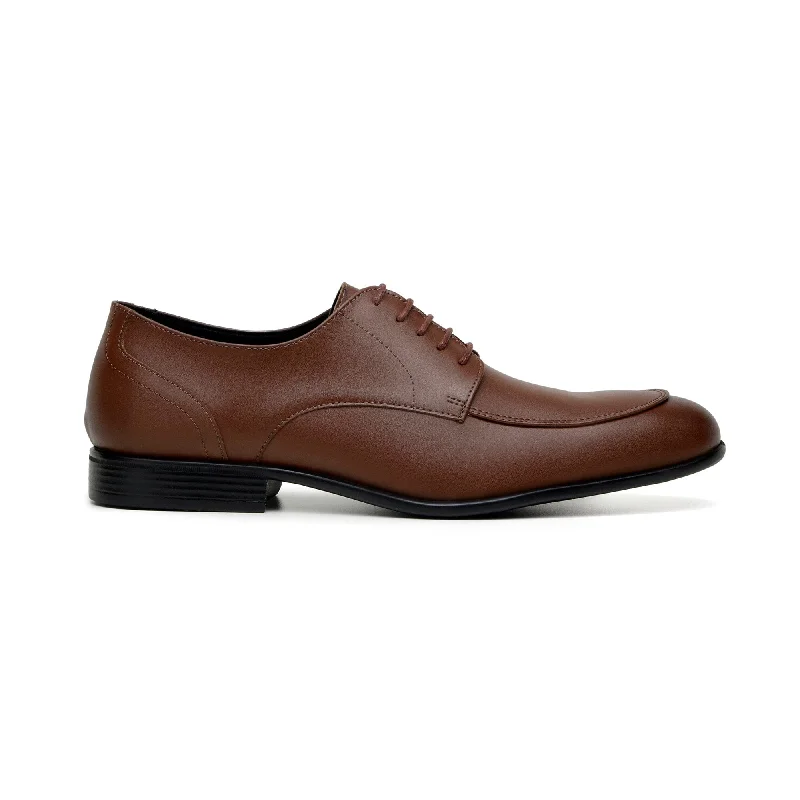 Casual Shoes For Everyday Wear 'Adrian' men's classic oxford in vegan leather by Zette Shoes - cognac Casual Shoes For Everyday Wear 'Adrian' men's classic oxford in vegan leather by Zette Shoes - cognac
