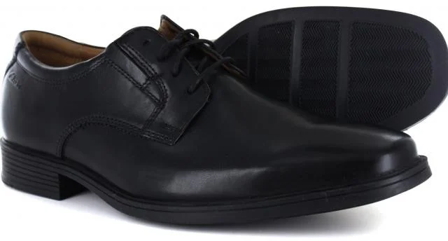 Huge Savings On Premium Quality Shoes Clarks Tilden Plain II waterproof