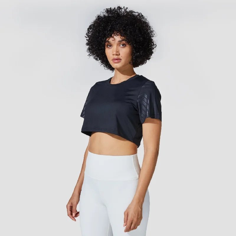 Fashion Forward Graphic Wave Eyes Crop Top - Black