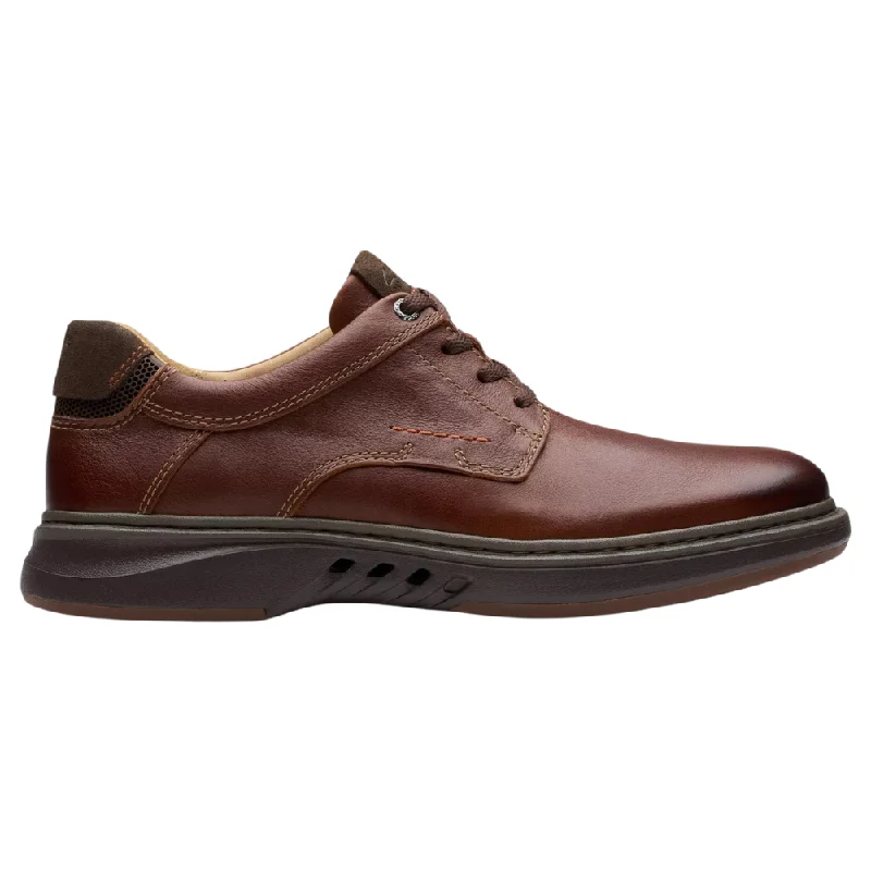 Men's Waterproof Boots Clarks Un Briley Pace Tan Leather Shoe (Men's)