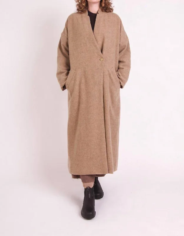 Women's Casual Attire Hetre Coat In Camel