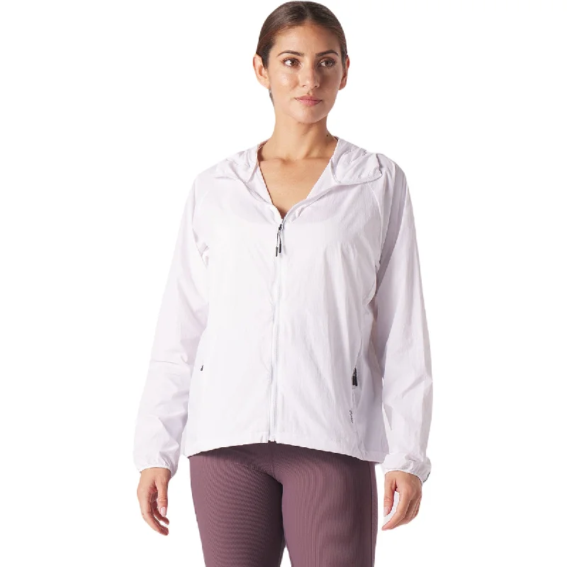 Women's Layered Outfit Glyder Women's White Trek Windbreaker